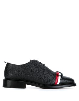 Wholecut tricolour bow shoe