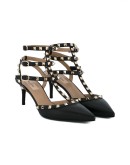Rockstud heeled pumps