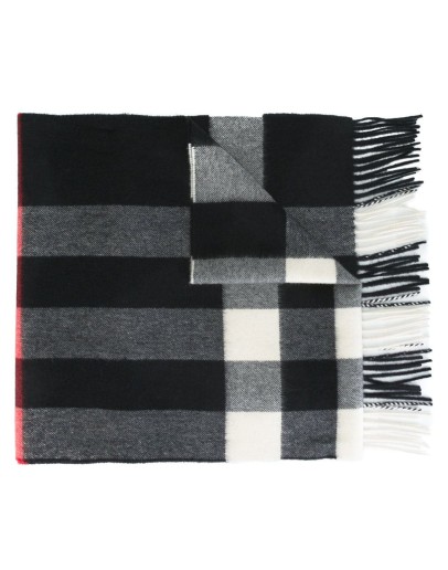 The Large Classic Cashmere Scarf in Check