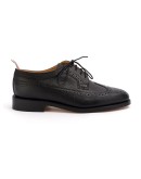 Classic Longwing Brogue Flat In Black Pebble Grain