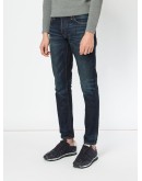 perfectly fittred straight leg jeans 