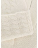 cable-knit gloves