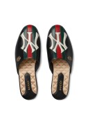 Leather slipper with NY Yankees™ patch