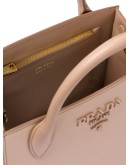 Monochrome tote