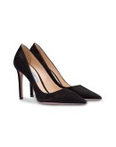 classic pumps