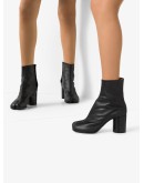 Tabi ankle boots