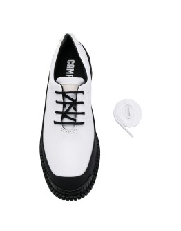 lace-up shoes