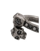 skull motif ring