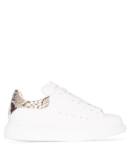Oversized contrast heel counter sneakers