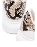 Oversized contrast heel counter sneakers