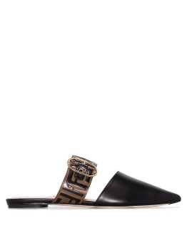 Sabot logo mules