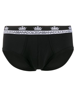 contrasting crown and brand logo briefs