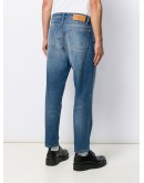 carrot fit jeans
