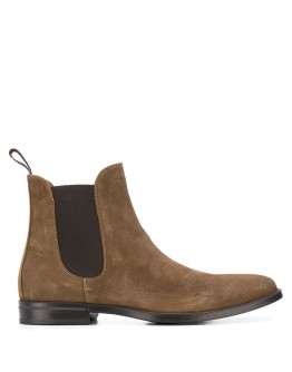 chelsea boots