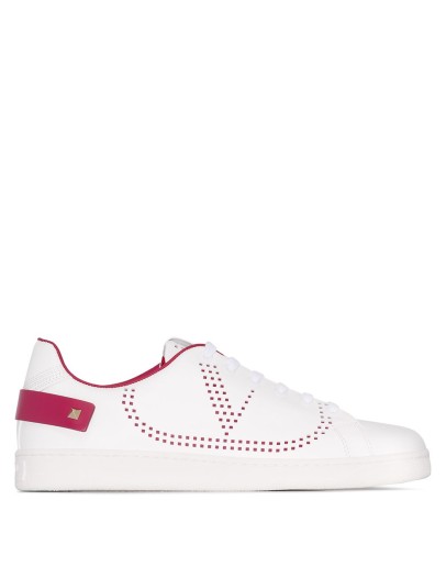 Backnet perforated sneakers