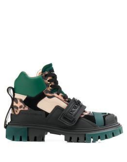 Trekking logo strap boots