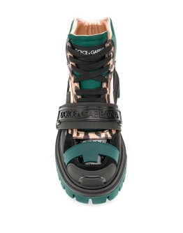 Trekking logo strap boots