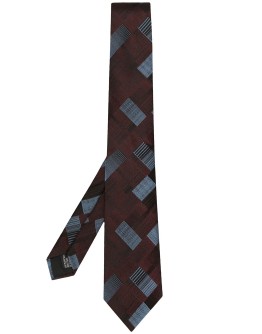 geometric patterned tie