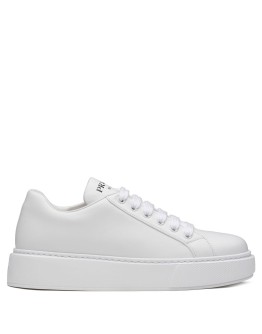 platform sole sneakers