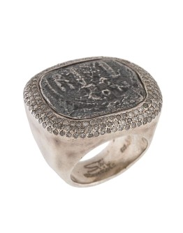 Vernise grey-diamond cocktail ring
