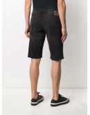 knee-lengh denim shorts