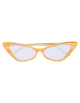 cat-eye tinted sunglasses