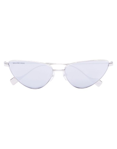 cat eye-frame sunglasses