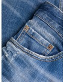 distressed slim-fit jeans