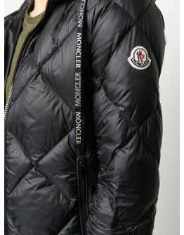 diamond-quilted hooded jacket