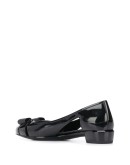 bow-detail flat pumps