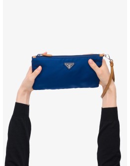 logo plaque zipped pouch