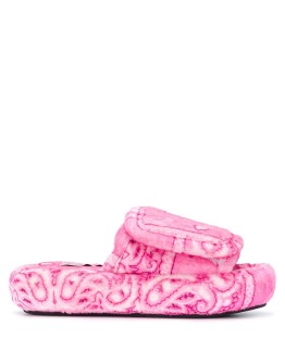Bandanna slides