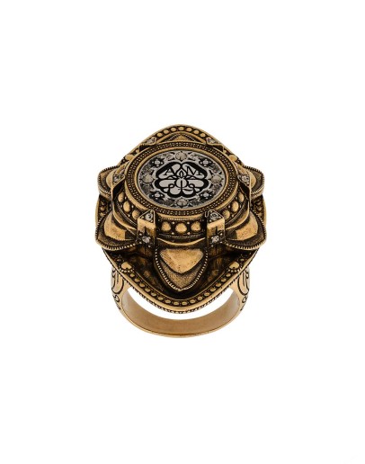 oversized engraved ring