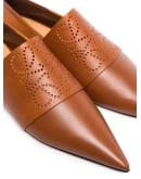 pointed logo flat pumps