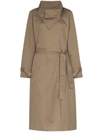 wing-collar trench coach