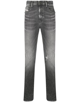 distressed skinny jeans