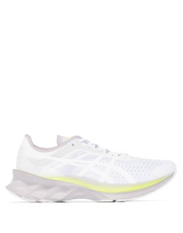 Novablast low-top sneakers