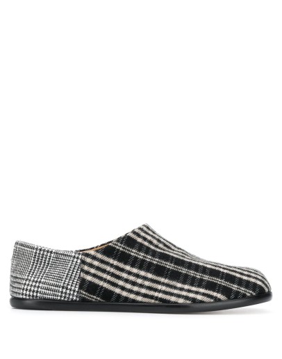 Tabi slip-on shoes