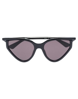 Rim cat-eye sunglasses