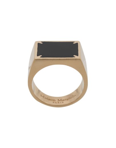 4 stitch engraved detail ring