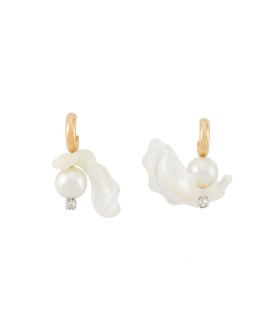 Baroque pearl earrings