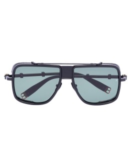 aviator-frame sunglasses