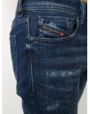Sleenker light-wash skinny jeans
