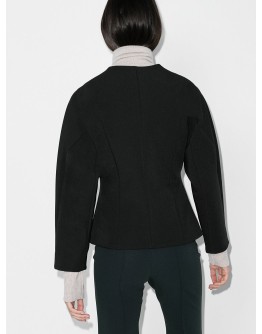 collarless single-breasted jacket
