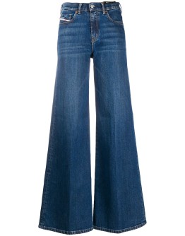wide-leg jeans