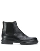 ankle-length Chelsea boots