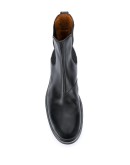 ankle-length Chelsea boots