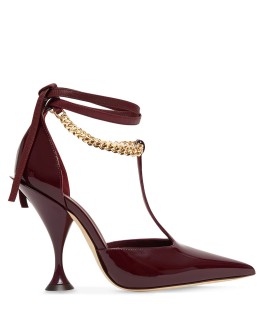 chain detail patent leather pumps