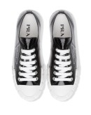 Wheel low-top sneakers