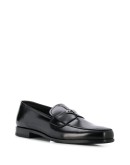 logo-plaque leather loafers